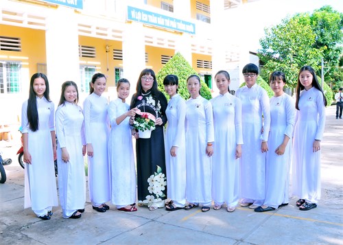 Tri ân những “người đưa đò”