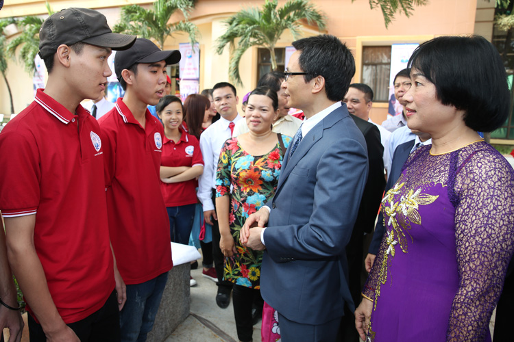 Phó Thủ tướng Vũ Đức Đam Đất nước rất cần những kỹ thuật viên giỏi, lao động lành nghề
