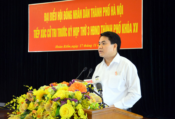 Chủ tịch thành phố Hà Nội giải đáp nhiều thắc mắc của cử tri về vấn đề dân sinh