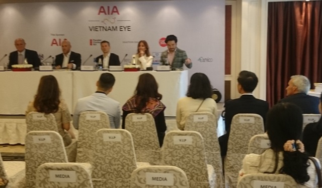 Ra mắt sách và triển lãm AIA Vietnam Eye