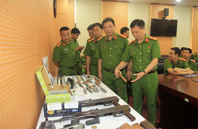 Cần siết chặt quản lý vũ khí nóng”