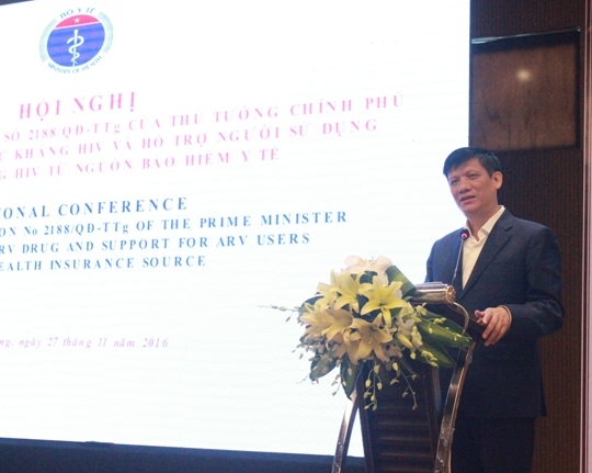 Triển khai hỗ trợ người nhiễm HIV AIDS thông qua bảo hiểm y tế