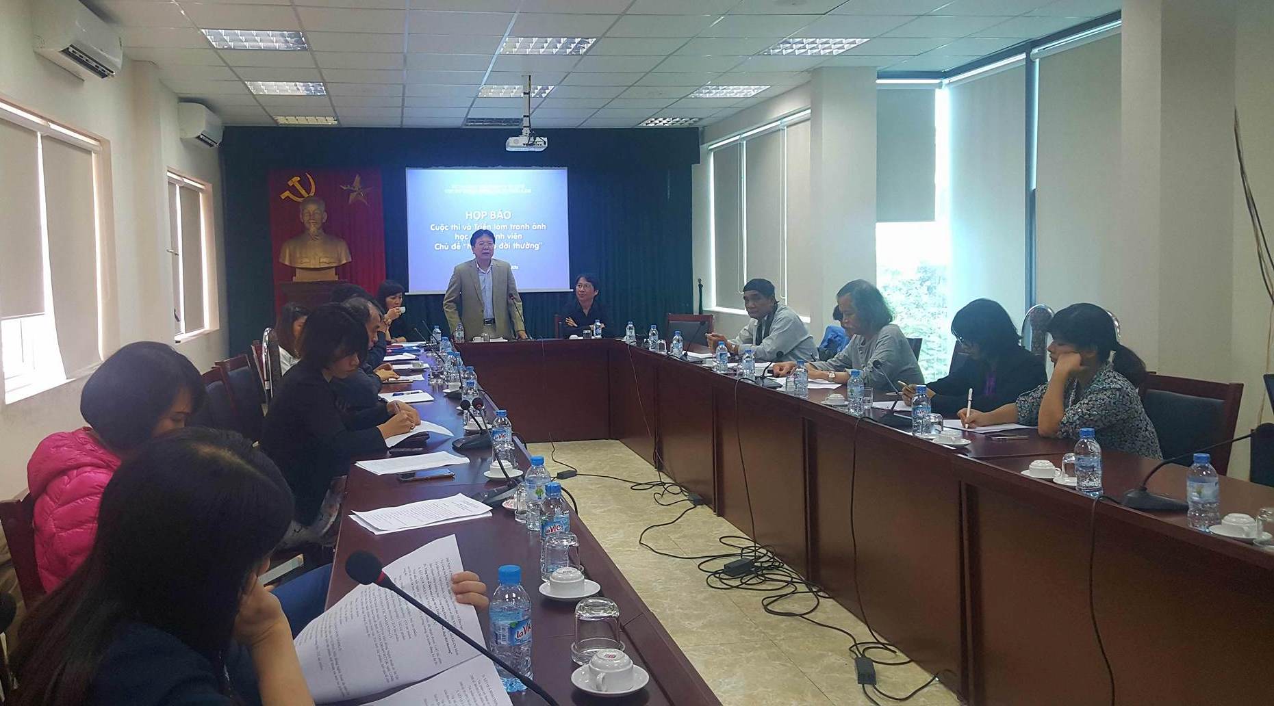 212 tác phẩm được trưng bày tại triển lãm “Nét đẹp đời thường”