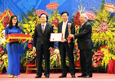 Nhà khoa học và sản phẩm khoa học