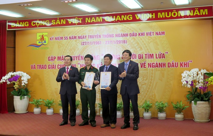 Nhiều hoạt động chào mừng kỷ niệm 55 năm Ngày truyền thống ngành dầu khí