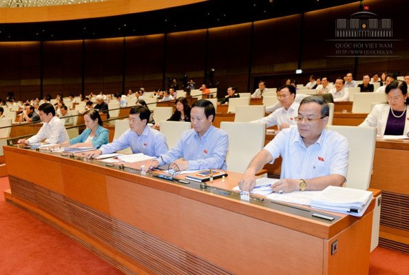 Quốc hội thông qua Nghị quyết về thực hiện thí điểm cấp thị thực điện tử cho người nước ngoài nhập cảnh Việt Nam