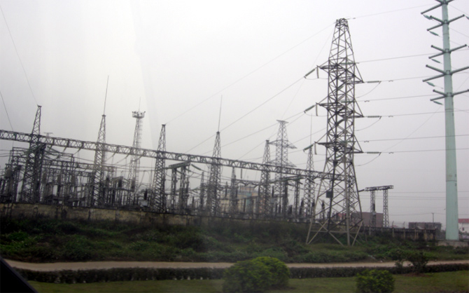 Giá bán buôn điện áp dụng tại miền Trung là 1 173,3 đồng kWh