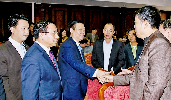 Phó Thủ tướng Vương Đình Huệ tiếp xúc cử tri tỉnh Hà Tĩnh