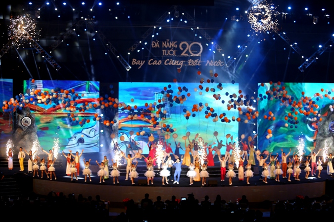 “Đà Nẵng tuổi 20 – Bay cao cùng đất nước”