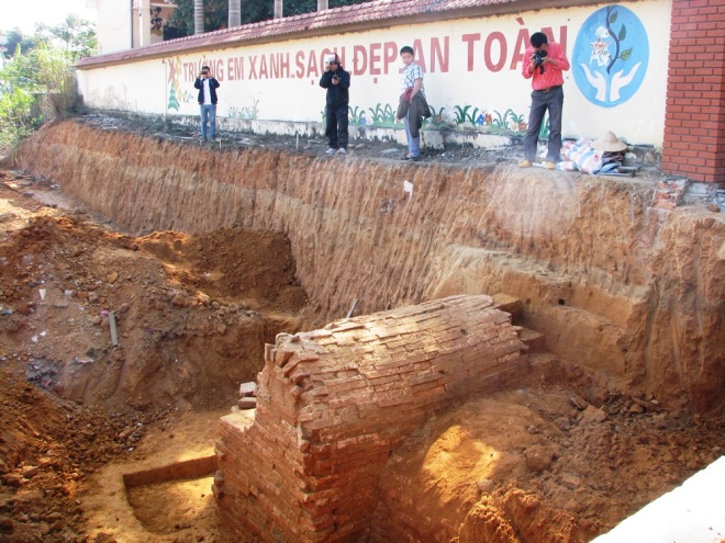Quảng Ninh Khai quật 2 ngôi mộ cổ tại Mạo Khê