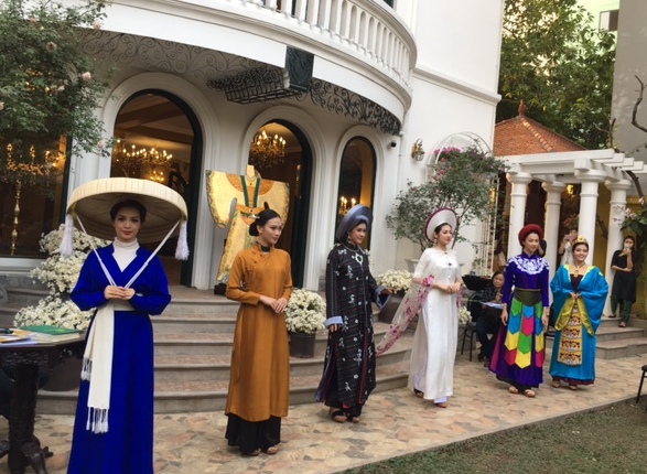 Lanhuong Fashion House được công nhận Cơ sở đạt chuẩn phục vụ khách du lịch