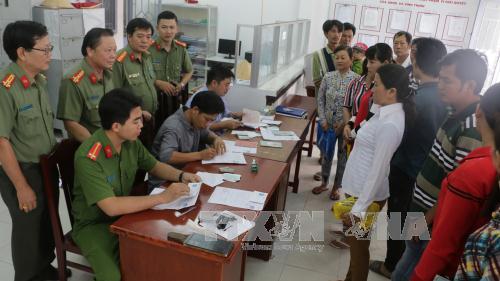 Cấp đổi chứng minh nhân dân ngay tại nơi cư trú cho người dân ven biển Bạc Liêu