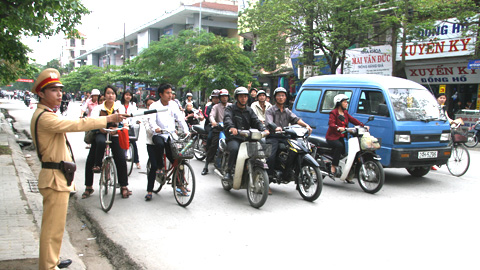 Kiên quyết xử lý các trường hợp vi phạm giao thông, không có vùng cấm