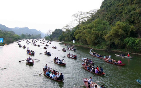 Giá vé tham quan chùa Hương tăng từ năm 2017