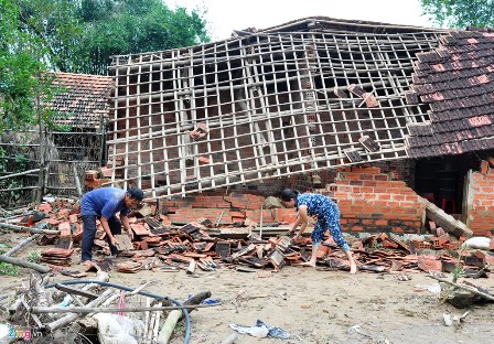 Vấn đề nhà ở tránh lũ ở miền Trung
