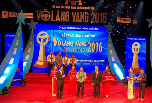 Trao giải “Vô lăng vàng” 2016 cho 26 tập thể và 59 cá nhân