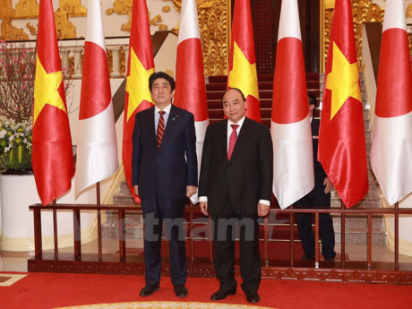 Truyền thông Nhật Bản đưa nổi bật chuyến công du Việt Nam của Thủ tướng Shinzo Abe