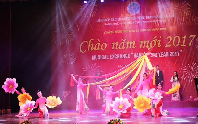 Giao lưu nghệ thuật “Chào Năm mới 2017”