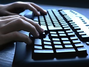 Cảnh giác với thủ đoạn “xào xáo thông tin”