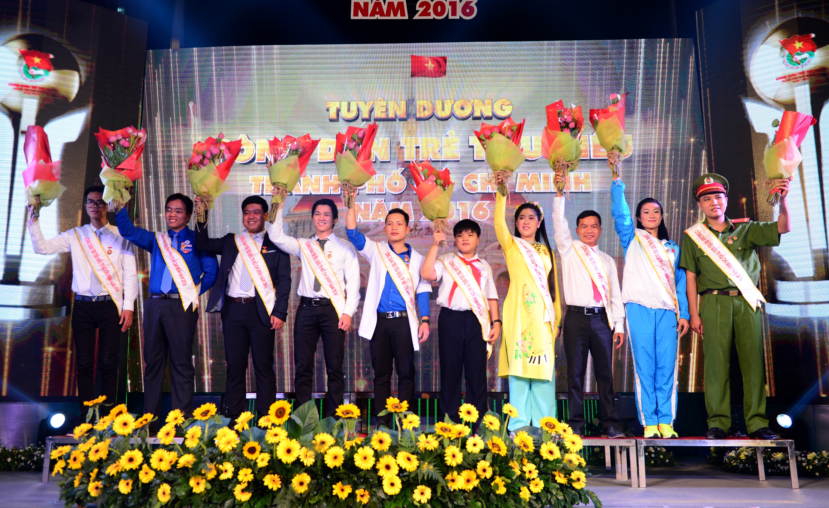 Tuyên dương 10 công dân trẻ tiêu biểu TP Hồ Chí Minh năm 2016