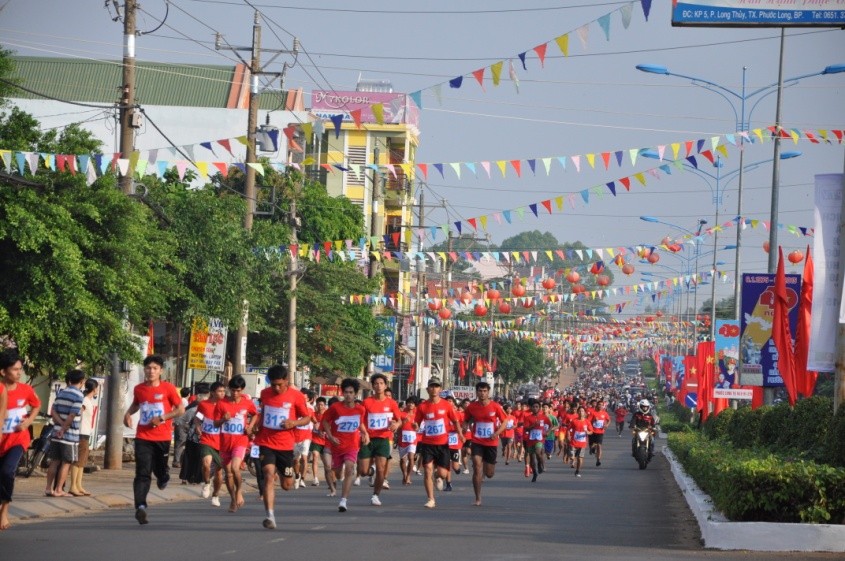 Trên 1 200 vận động viên tham gia Giải việt dã toàn quốc “Chinh phục đỉnh cao Bà Rá”