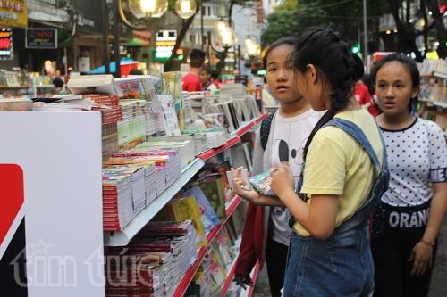 Khai mạc Lễ hội Đường sách Tết Đinh Dậu năm 2017