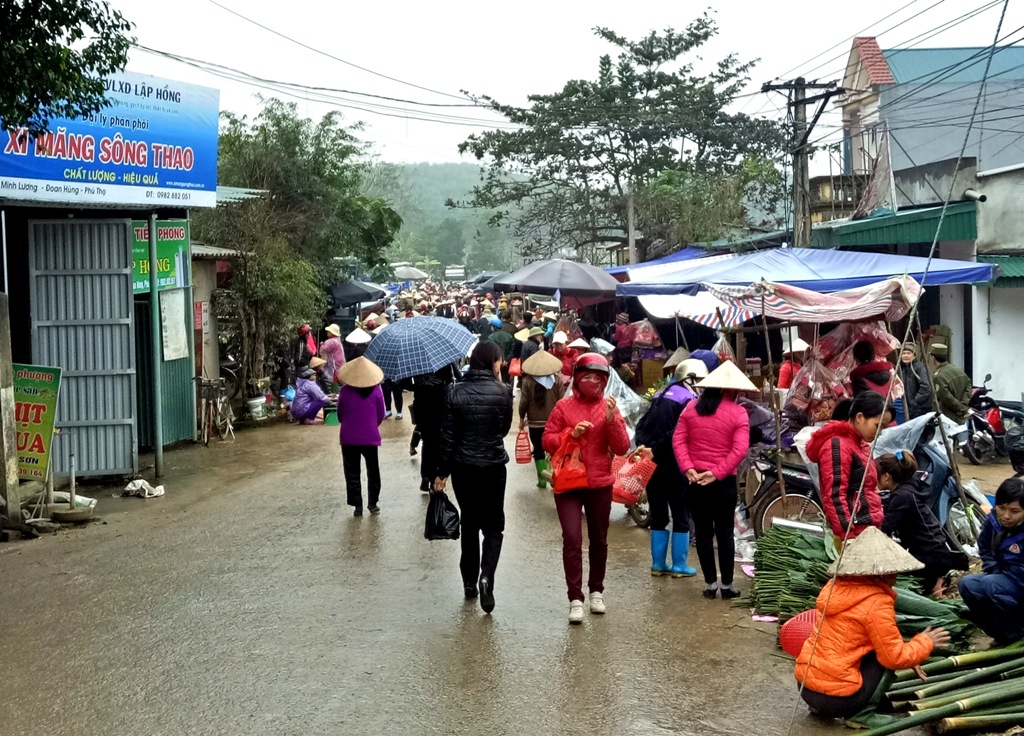 Nhớ về chợ phiên Minh Lương