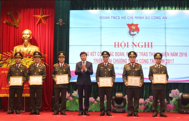 Phát huy vai trò của tuổi trẻ Công an nhân dân trong sự nghiệp xây dựng và bảo vệ Tổ quốc