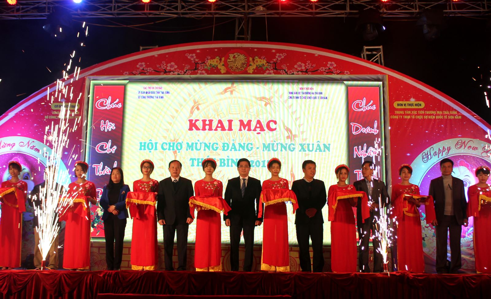 Khai mạc Hội chợ mừng Đảng mừng Xuân Thái Bình 2017