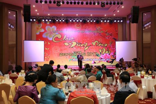Tết Cộng đồng ấm tình quê hương tại Lào