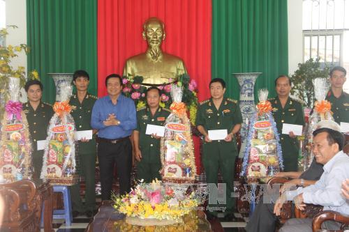 Thăm, chúc tết các lực lượng làm nhiệm vụ trên tuyến biên giới
