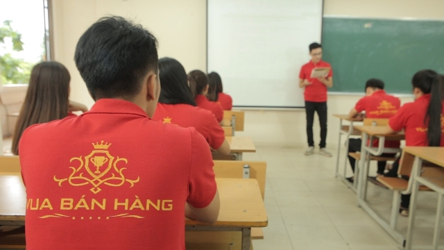 Khởi nghiệp với game show “Vua bán hàng”