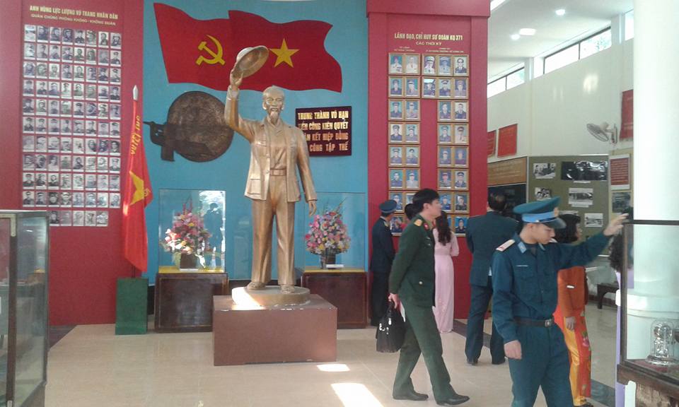 Hướng tới kỷ niệm 50 năm Ngày truyền thống Sư đoàn Không quân 371 Anh hùng