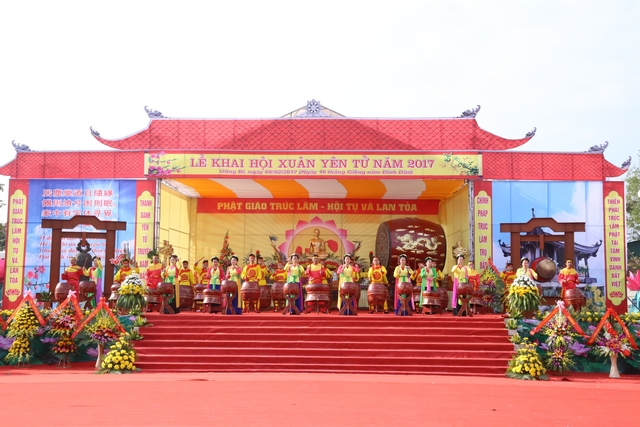 Rộn ràng Hội Xuân Yên Tử 2017