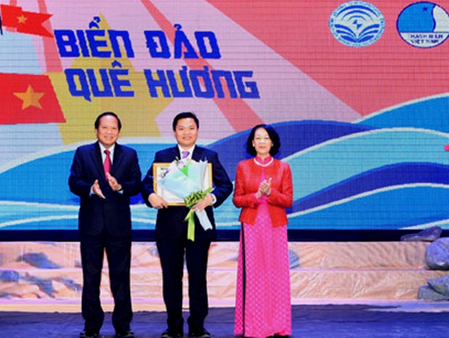 Tình yêu biển đảo của những người con xa Tổ quốc