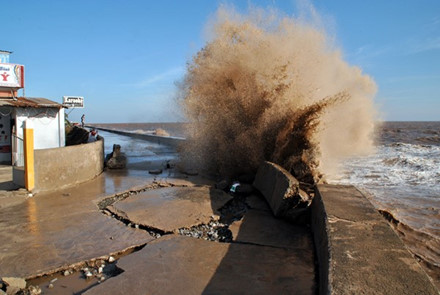 Bạc Liêu họp tìm giải pháp cứu tuyến kè Gành Hào, Nhà Mát
