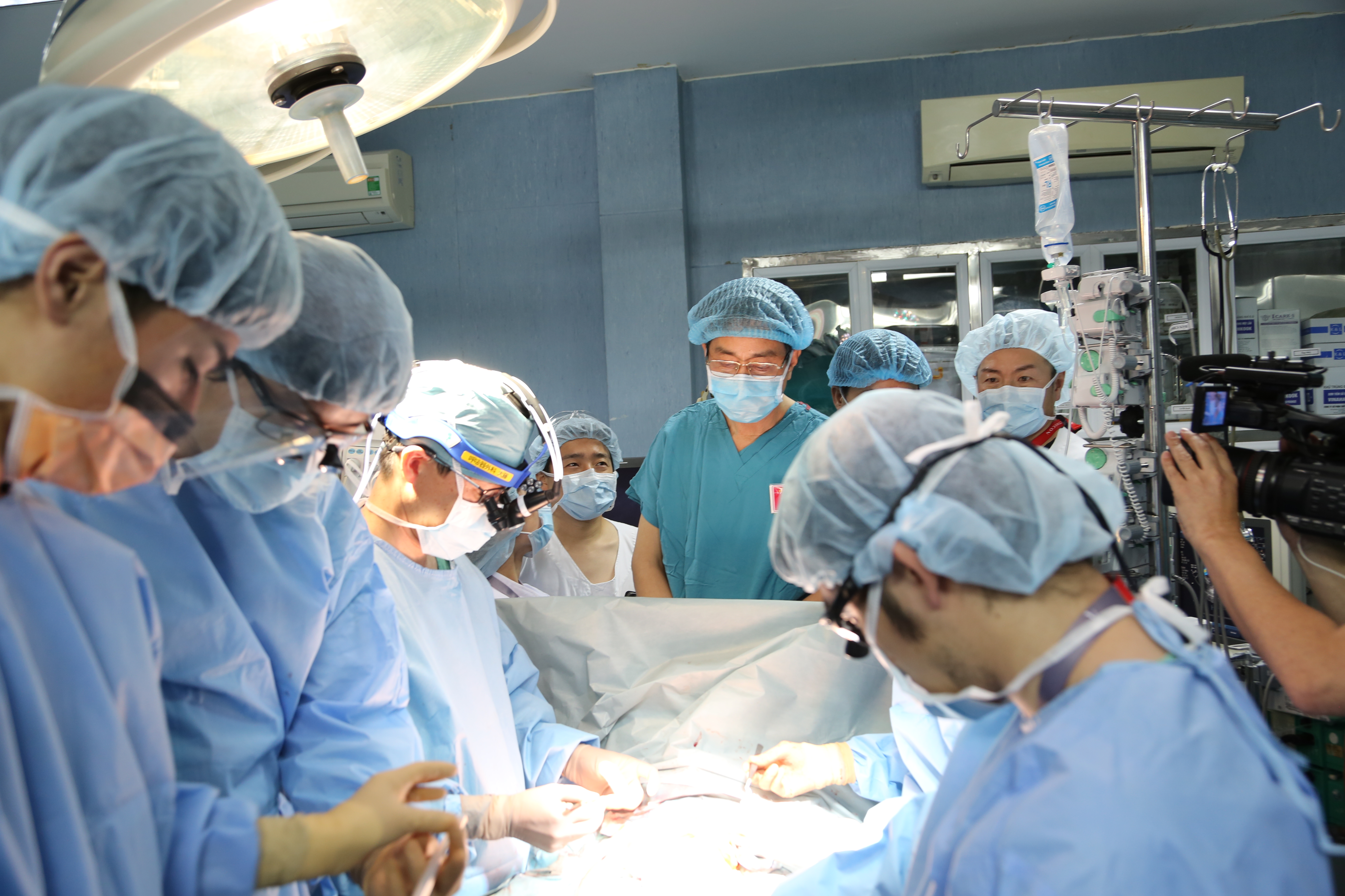 Nỗ lực vì nền y tế nhân văn