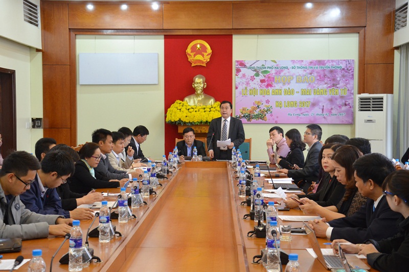 Lễ hội Hoa anh đào - mai vàng Yên Tử diễn ra từ ngày 11 - 15 3