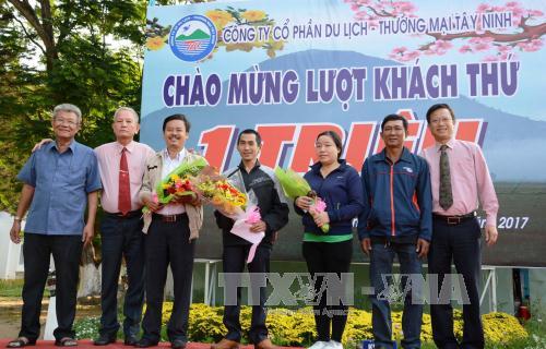 Đón vị khách thứ 1 triệu đến tham quan du lịch Núi Bà Đen Tây Ninh