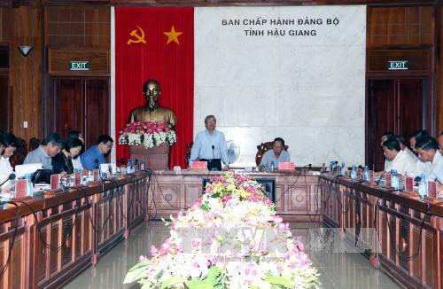 Chủ nhiệm Ủy ban Kiểm tra Trung ương Trần Quốc Vượng làm việc tại Hậu Giang