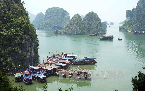 Phát triển du lịch biển Hạ Long theo hướng văn minh, thân thiện