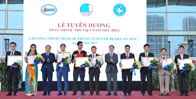 Tuyên dương 10 thầy thuốc trẻ tiêu biểu toàn quốc