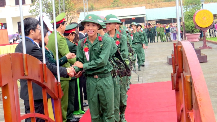 Thanh niên Quảng Nam nô nức tòng quân