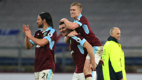 Vòng 23 giải Ngoại hạng Anh, Burnley – Leicester City Bước ngoặt từ sai lầm