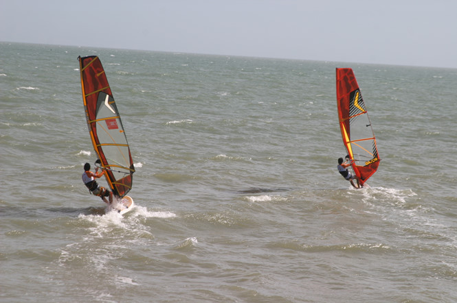 Sôi động Giải lướt ván buồm quốc tế Fun Cup năm 2017