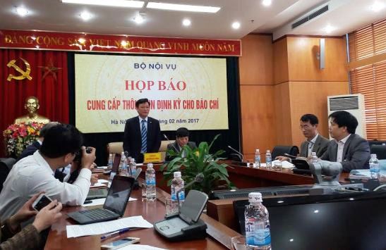 Bộ Nội vụ công bố kết luận kiểm tra về việc bổ nhiệm người nhà làm quan”