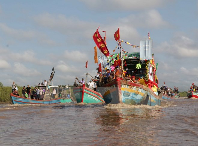 Biển đảo Việt Nam Hàng nghìn lượt người tham gia lễ hội Nghinh Ông