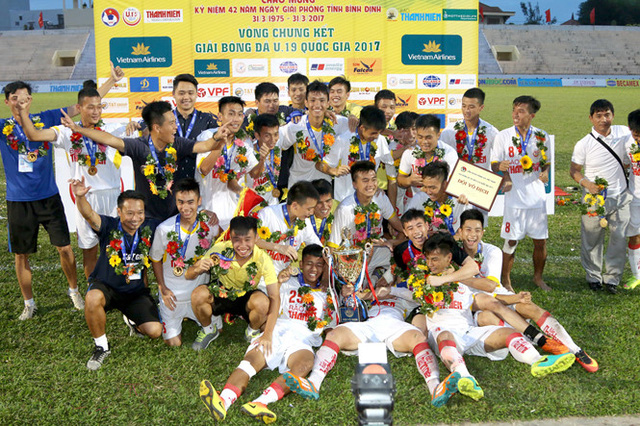 Giải bóng đá U19 quốc gia 2017 Hà Nội bảo vệ thành công ngôi vô địch
