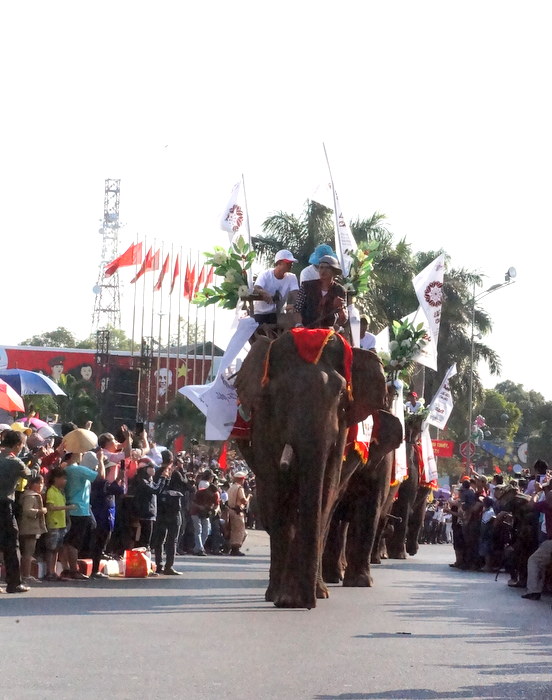Rực rỡ sắc màu Tây Nguyên tại Lễ hội đường phố Buôn Ma Thuột Đắk Lắk