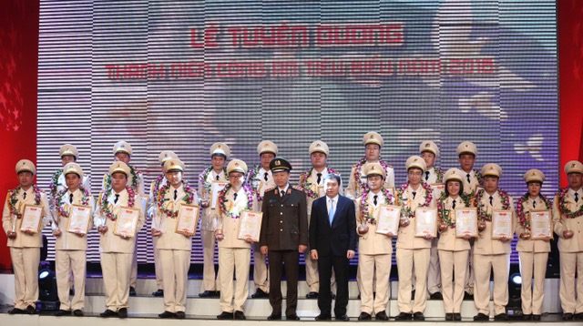 Tôn vinh 20 cán bộ Đoàn, đoàn viên, thanh niên xuất sắc của lực lượng Công an nhân dân